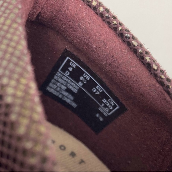 Clarks Women's Chartli Diva Embossed Leather Block Heels Burgundy - Picture 9 of 10